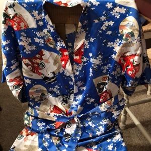 Women’s oriental rode short with tie